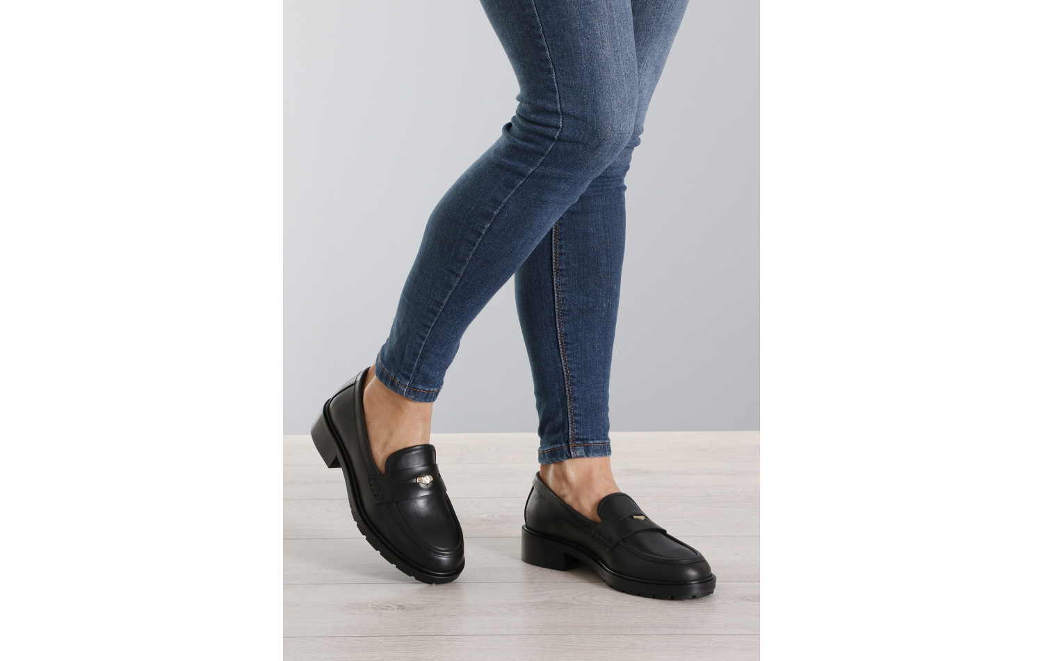 Tommy hilfiger iconic loafer deals
