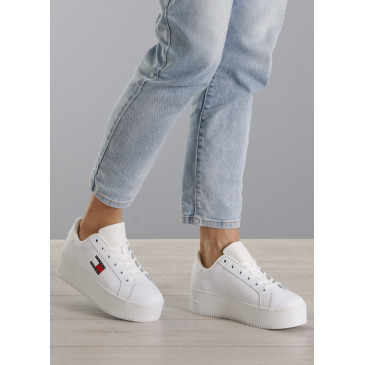 Sneakersy TOMMY JEANS TJW FLATFORM ESS EN0EN02518